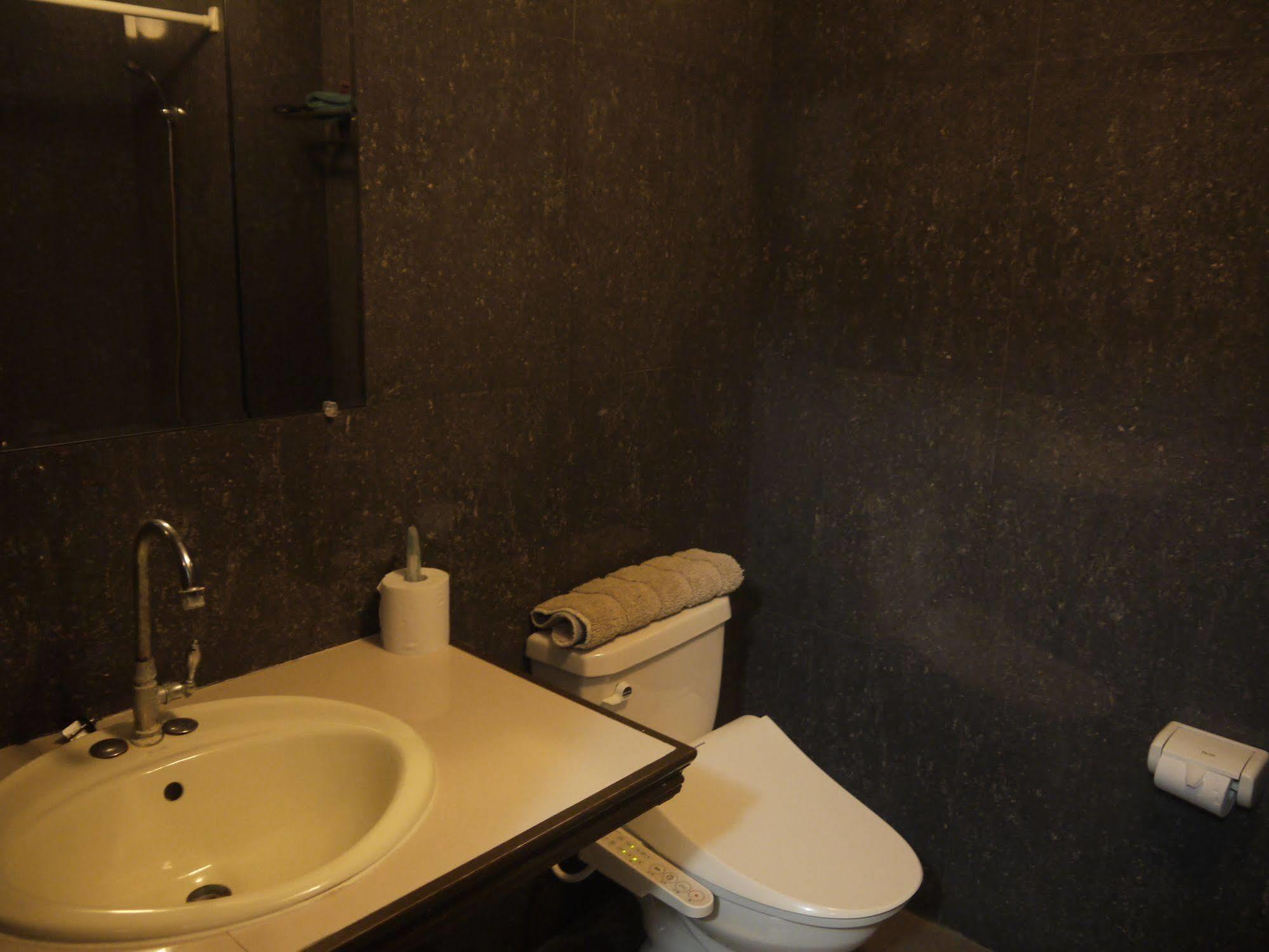 Himawari Hotel Гарапан Екстериор снимка