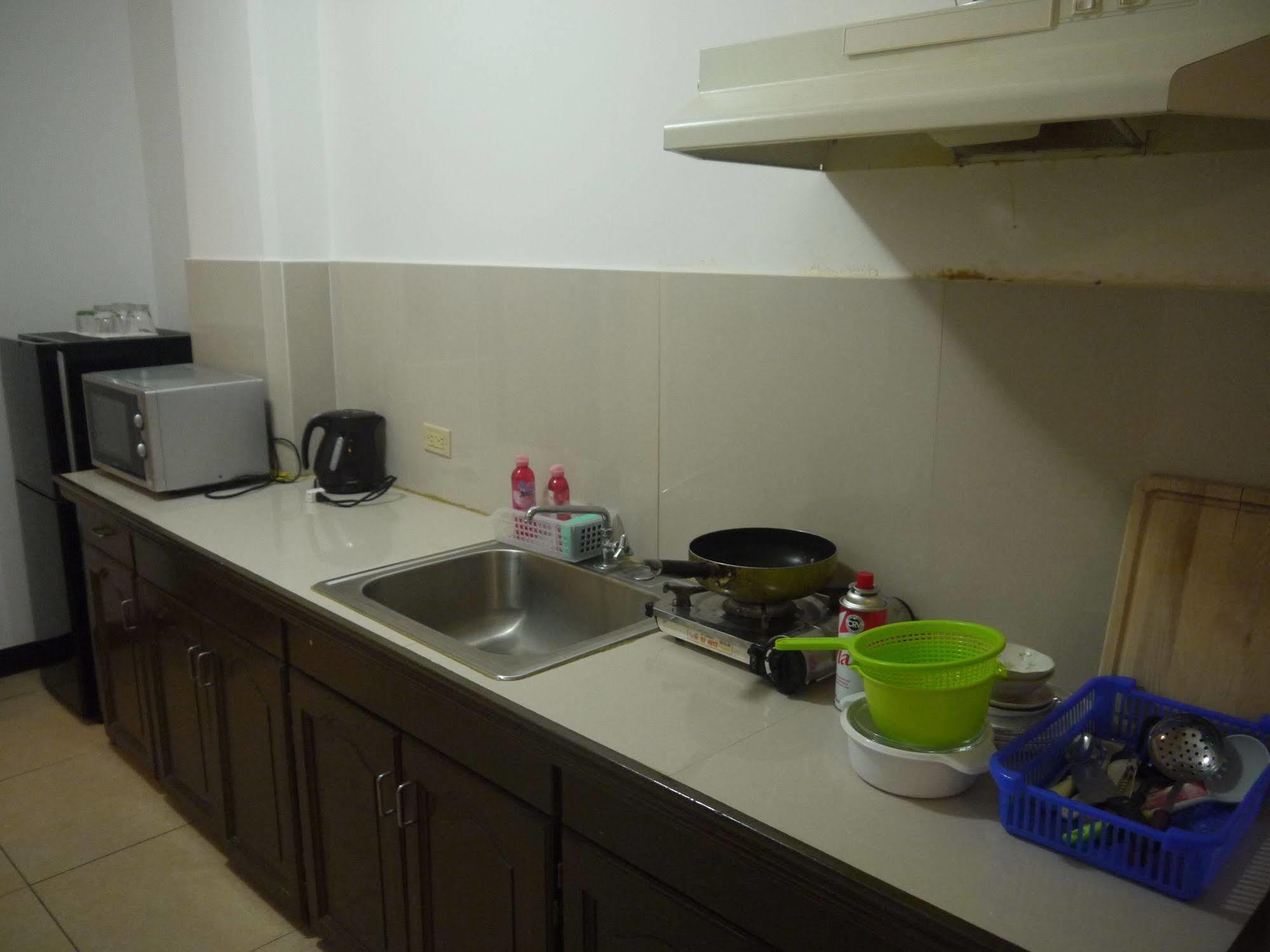 Himawari Hotel Гарапан Екстериор снимка