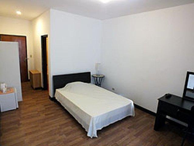 Himawari Hotel Гарапан Стая снимка