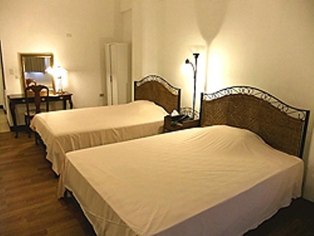 Himawari Hotel Гарапан Стая снимка